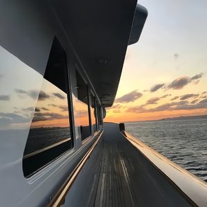 不二子赤身跳钢管舞免费观看
